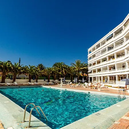 아파트 Pool View